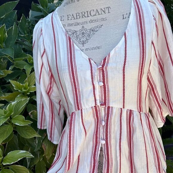 BLUE RAIN  RED AND WHITE SHORT SLEEVED SHIRT  Size M - Picture 5 of 5